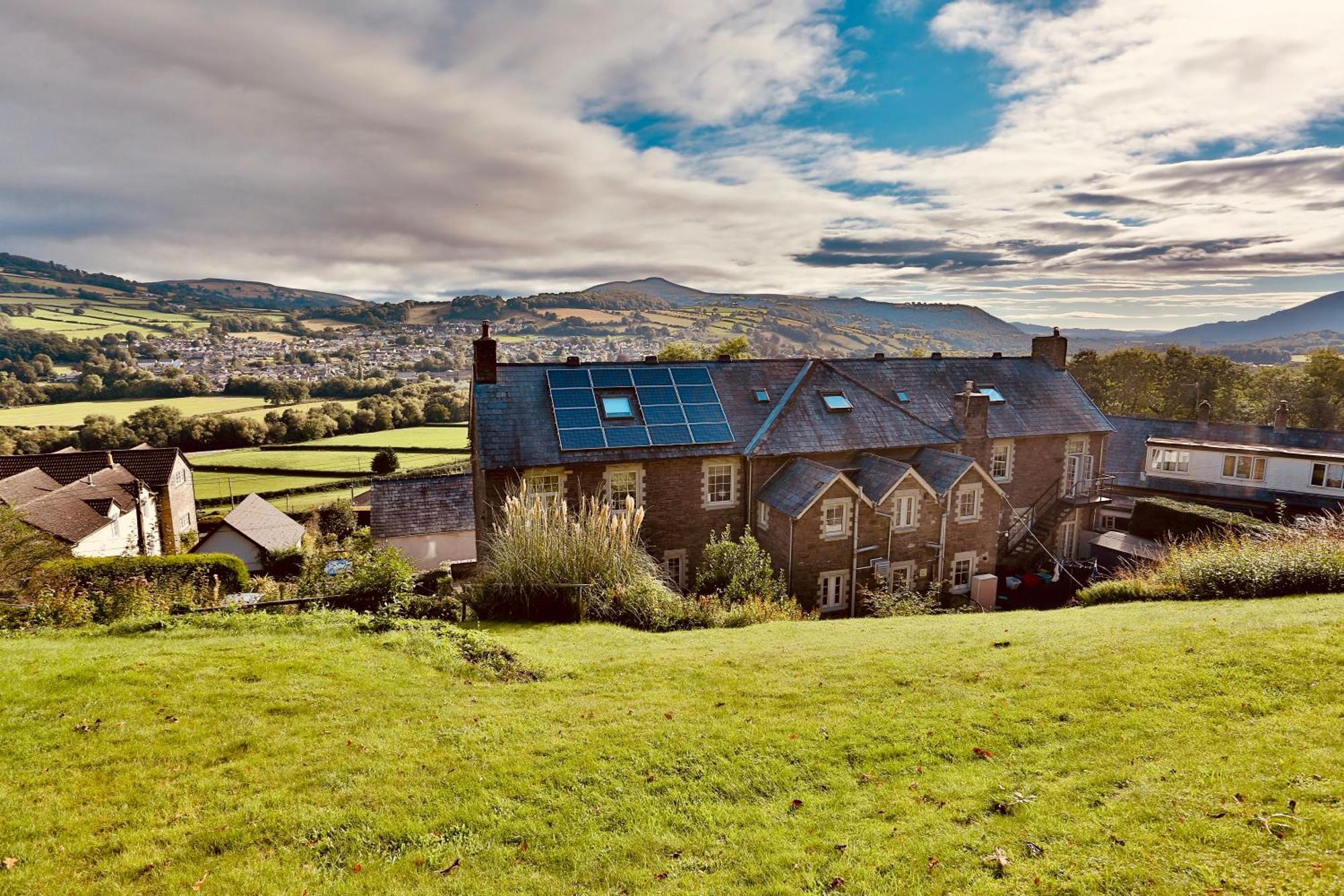 Villa Ty Croeso House à Llangattock Extérieur photo